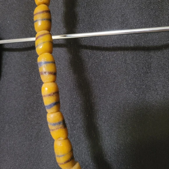 Vintage handmade Krobo glass trade beads, Using recycled-glass techniques - Picture 15 of 16